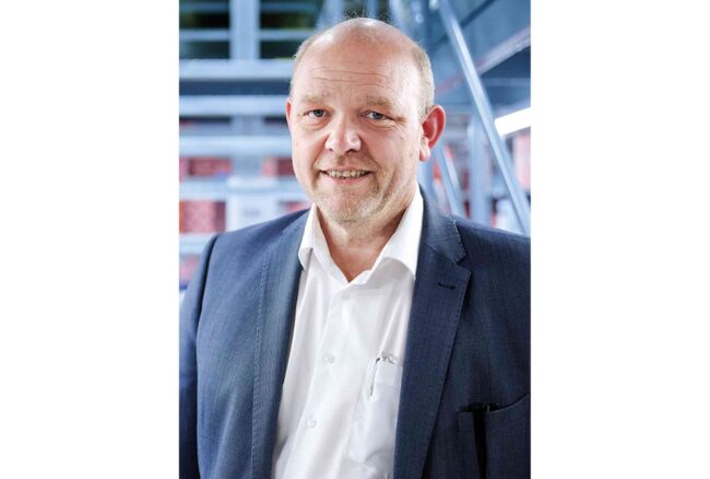 Wittich-Geschäftsführer Thorsten Rahn will den Kfz-Werkstätten mit der neuen Motorenabteilung Kompetenzen und Lieferketten erhalten