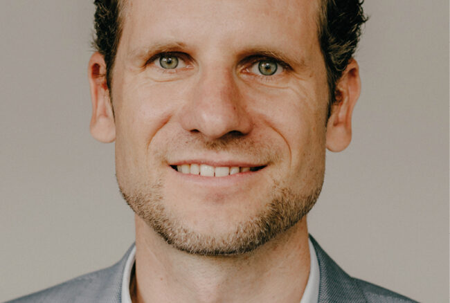 Prof. Dr. Florian Kunze ist Inhaber des Lehrstuhls für Organizational Behavior am Fachbereich Politik- und Verwaltungswissenschaft der Universität Konstanz und leitet das Konstanz Future of Work Lab. Er ist Autor der Konstanzer Homeoffice-Studie.